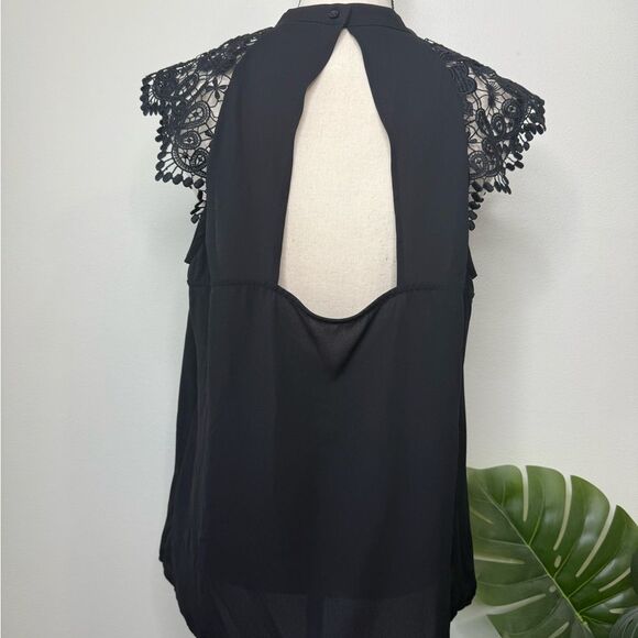 Elegant Black Lace Sleeve Women's Top - Picture 3 of 5
